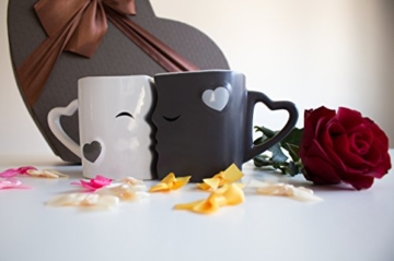 Mia Mio - Kaffeetassen/Küssende Tassen Set Geschenke zur Hochzeit für Frauen/Männer/Freund/Freundin aus Keramik (Grau) - 3