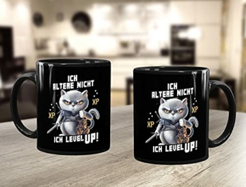 MoonWorks® Kaffee-Tasse Gaming ich altere nicht ich level up! Zocker Sprüche Fun-Shirt Katze Cat Videospiele lustig schwarz Keramik-Tasse - 3